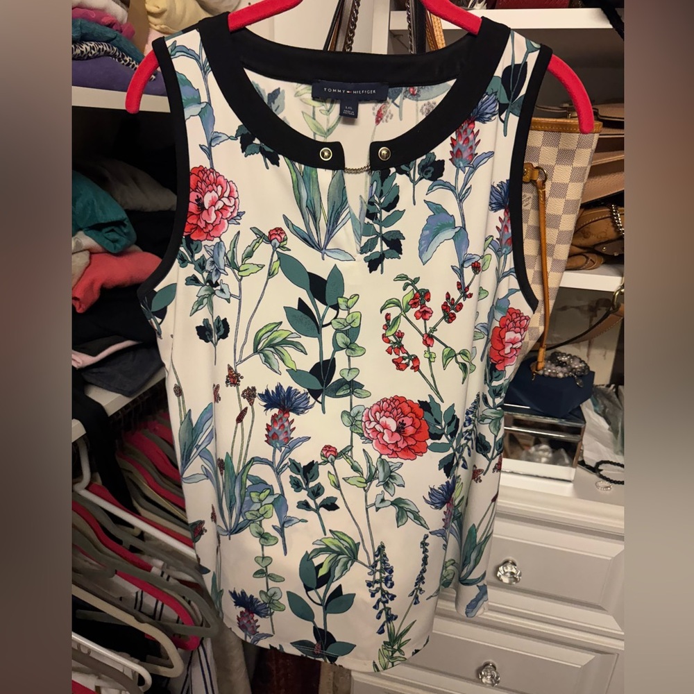 Tommy Hilfiger Black and White floral Blouse
Size L